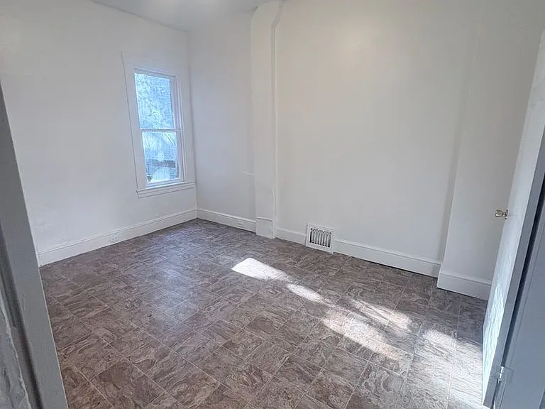 207 S Pine St #1 — Photo 2