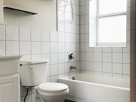 5th image of 148 Bruckner Blvd APT 6