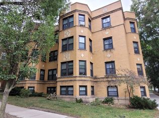 2057 W Arthur Ave, Chicago, IL 60645