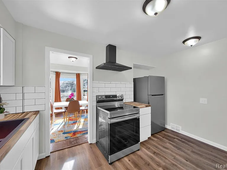 8550 W Outer Dr — Photo 8