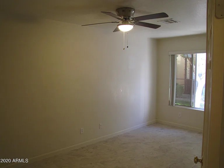 975 W Wendy Way — Photo 15