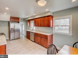 345 E Stafford Ave, Laurel Springs, NJ 08021