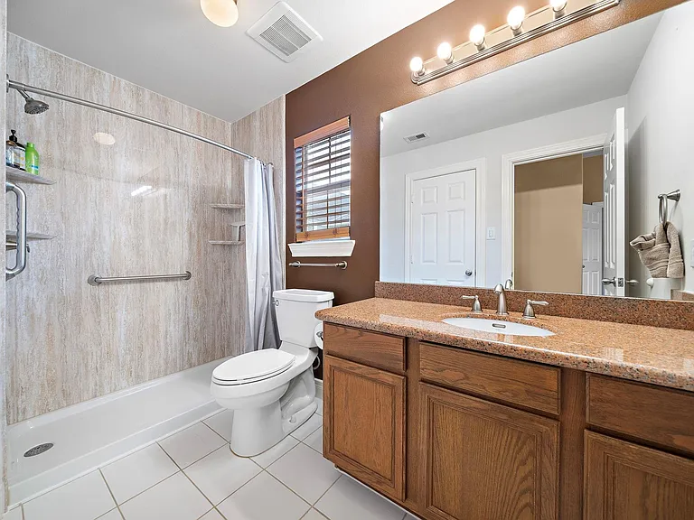 2927 Clinton Dr — Photo 12