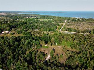 10050 N Ranger Rd, Northport, MI 49670