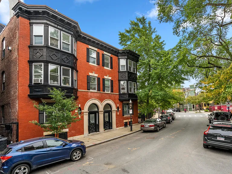 16 Devens St #1 — Photo 14