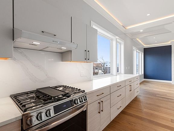 5th image of 312 Newton St #2A