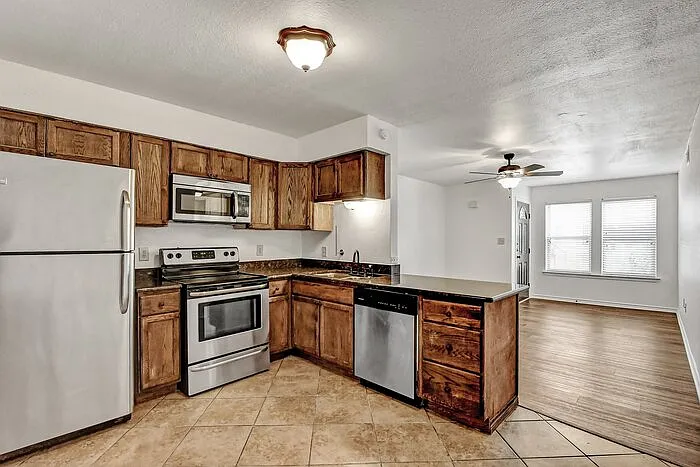 206 N Eubanks St #7 — Photo 9