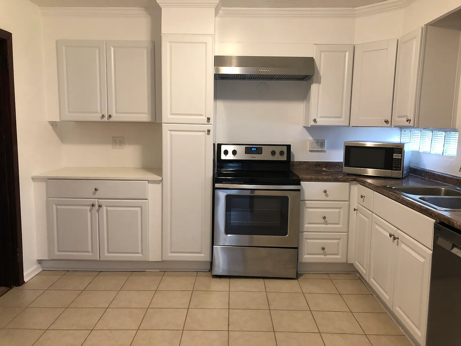 3 bed, 950 sqft, $1,495 — Photo 4
