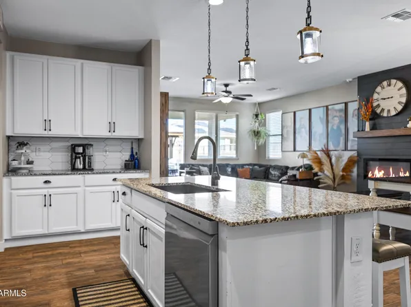18244 W VISTA NORTE Street, Goodyear, AZ 85338