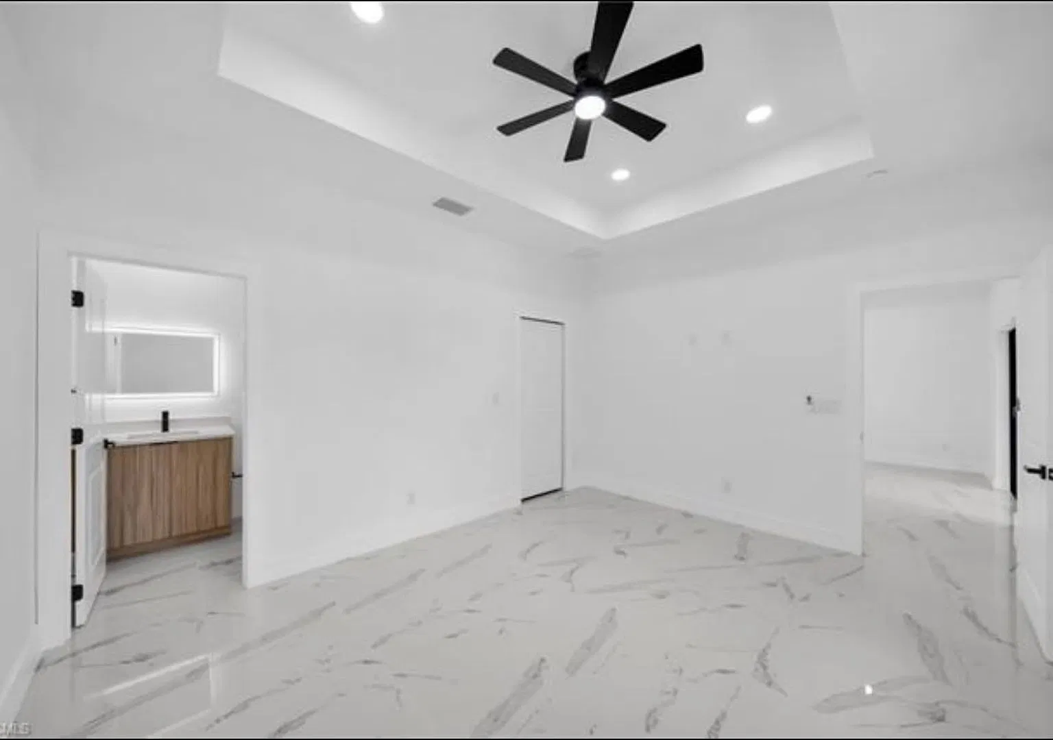 306 Bell Blvd S — Photo 2