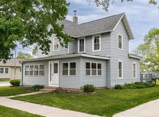 201 Broadway St, Springville, IA 52336