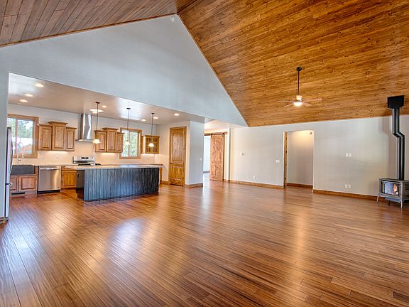 4th image of 8480 Pine Wood Dr