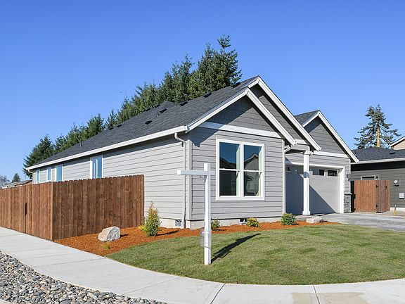 2nd image of 10900 NE 122nd Pl
