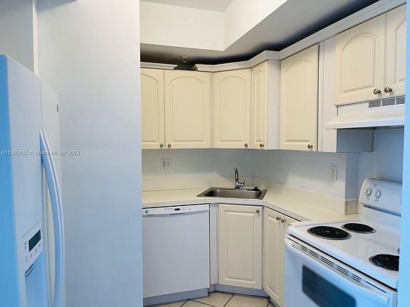 4th image of 3500 Coral Way APT 1106