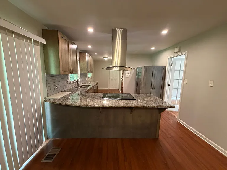 412 Fielding Ln SW — Photo 11