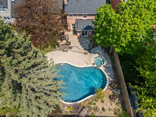 74 Centre Rd, Uxbridge, ON L9P 1A4