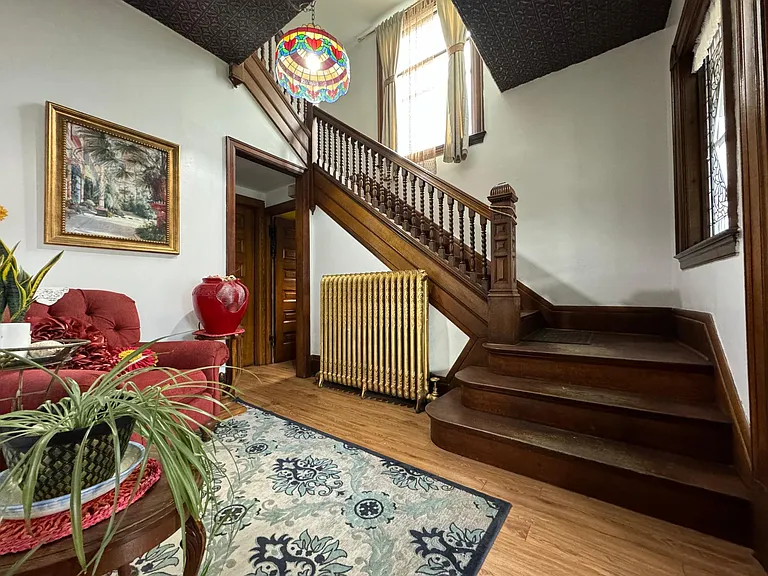 1464 Minnehaha Ave W — Photo 22