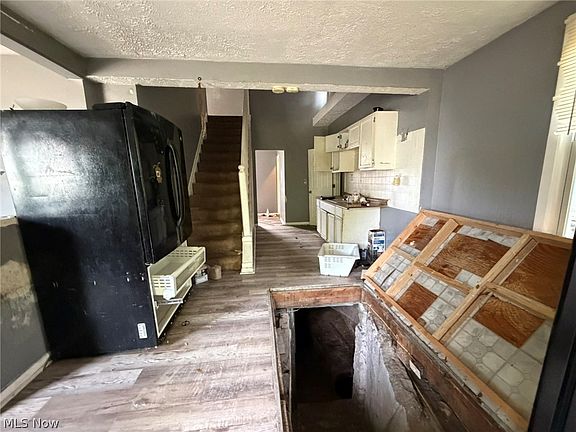 5th image of 3304 W 34th St