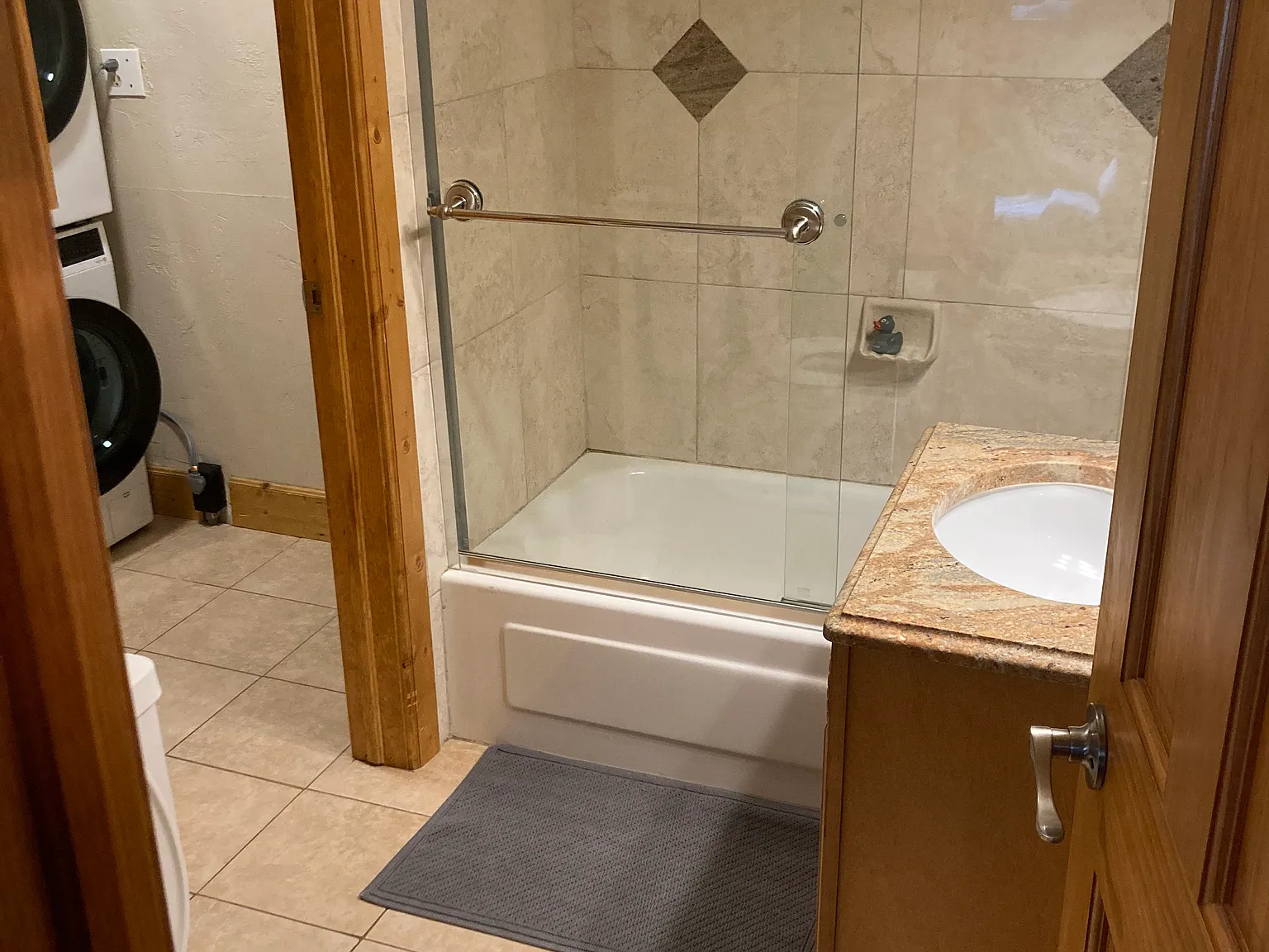 1 bed, 432 sqft, $2,200 — Photo 4