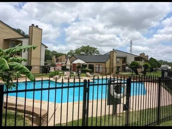 15534 Zabolio St APT 214, Webster, TX 77598