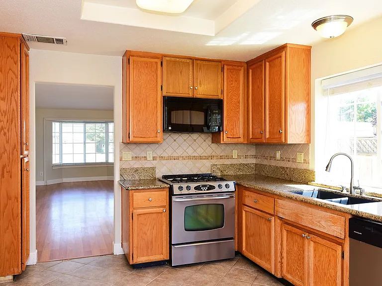 485 Deer Creek Dr — Photo 7
