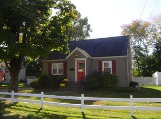 22 Center St, Pompton Plains, NJ 07444