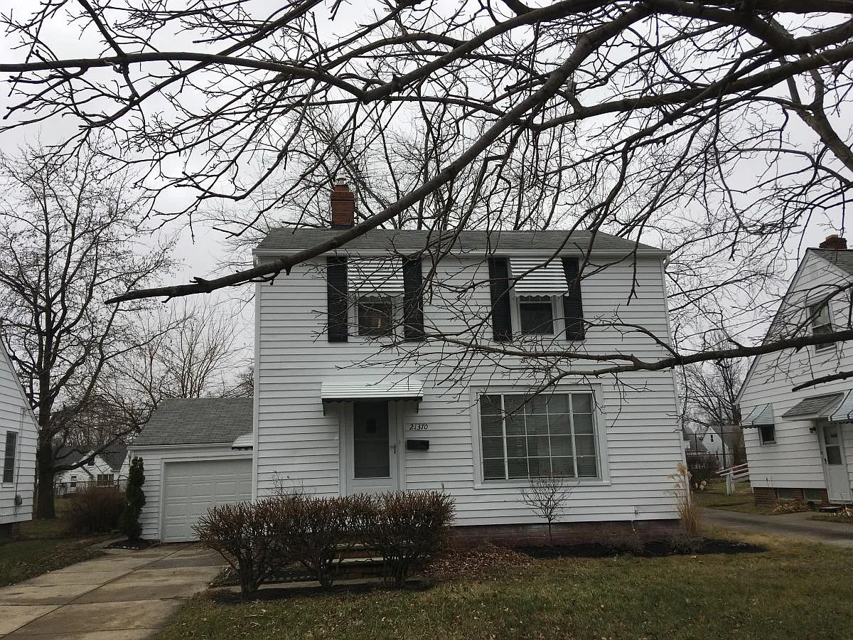 21370 Westport Ave photo 1