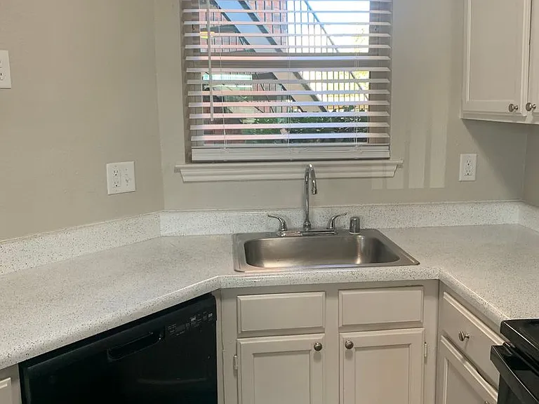 Saddlewood Apartments — Photo 93