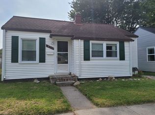 28210 Maple St, Roseville, MI 48066