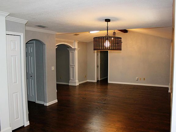 5th image of 6232 Yellowstone Dr