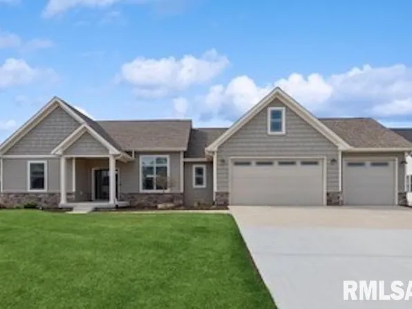 312 Madison Dr, Riverdale, IA 52722