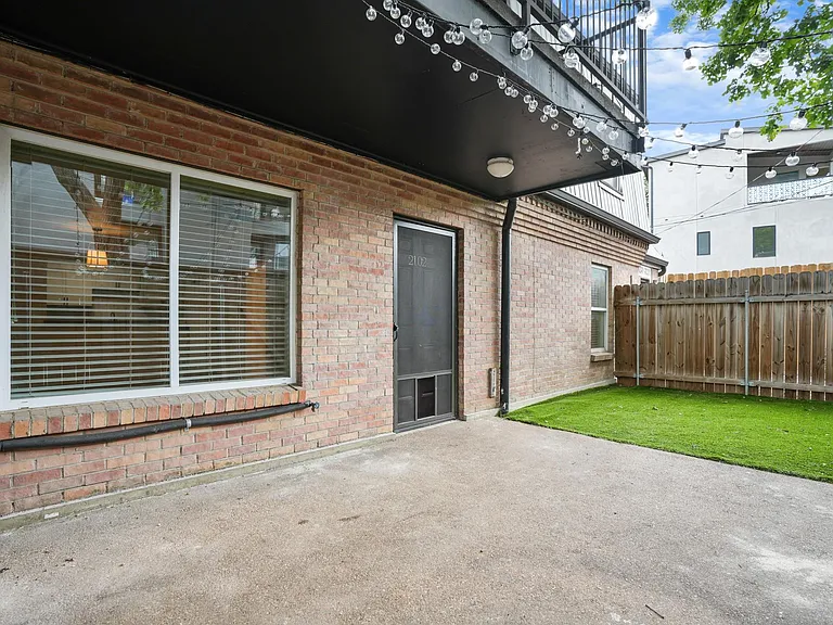 2020 S Congress Ave #2102 — Photo 18