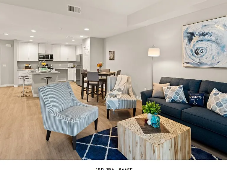 Centerpointe at Market Apartments - 3145 Market Street Riverside CA 92501 — Photo 13