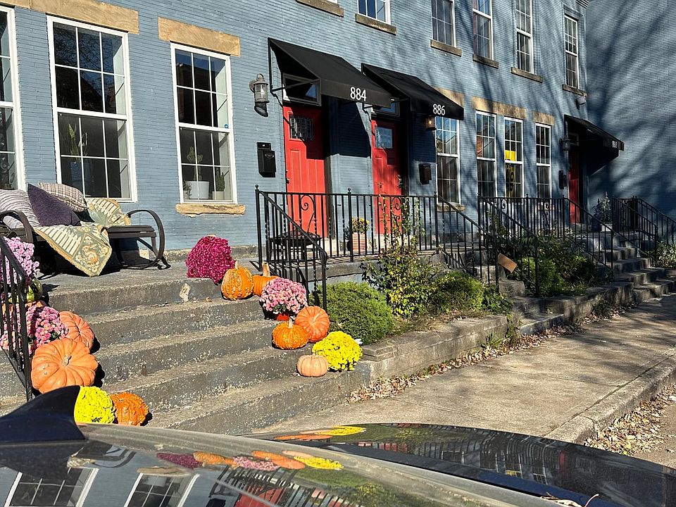 1st image of 888 Oak St