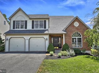 4176 Hill Terrace Dr, Reading, PA 19608