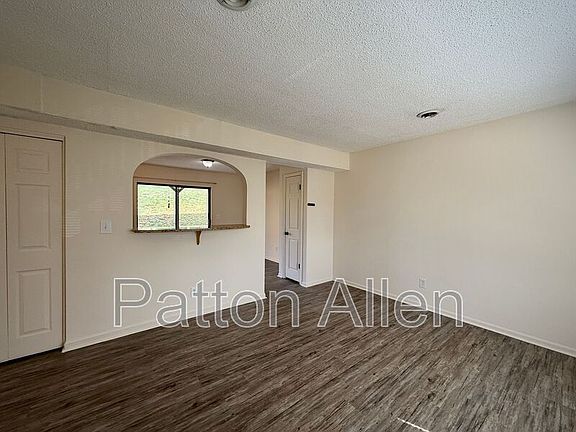 4th image of 21 Dawnwood Cir
