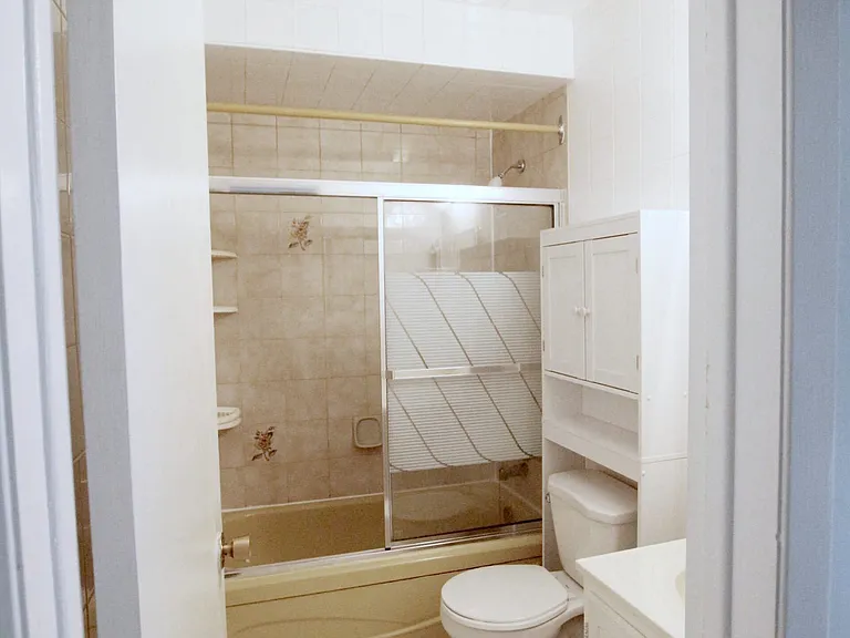 22 Rollingwood Dr #C — Photo 7