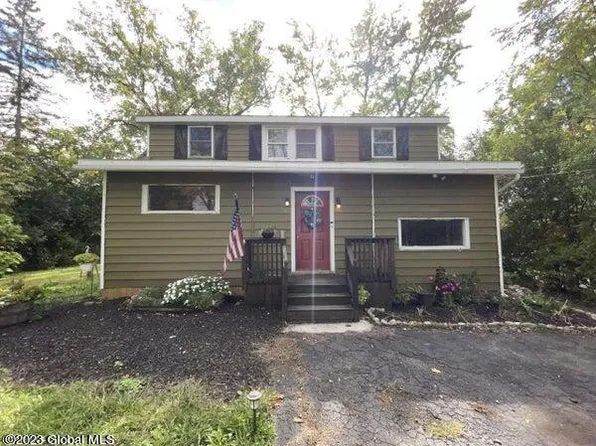 522 3rd Ave, Rensselaer, NY 12144