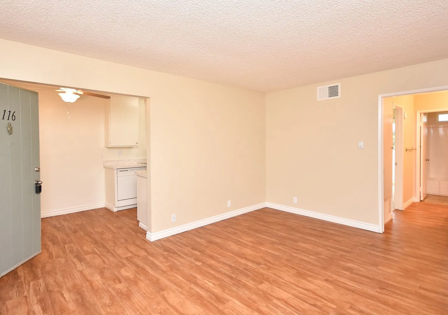 Villas de Laura Apts — Photo 2