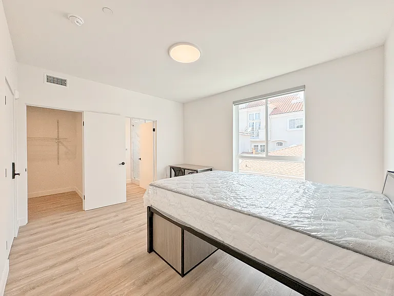 1743 Armacost Ave — Photo 34