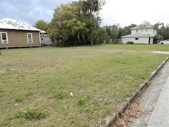3rd image of 802 Sanford Ave