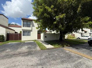 9764 NW 4th Ln #9764, Miami, FL 33172