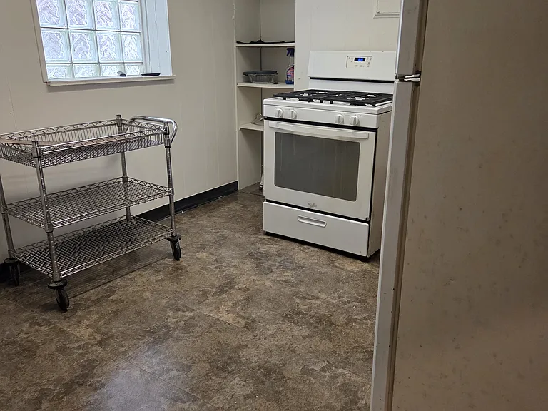 10046 S Bensley Ave — Photo 8
