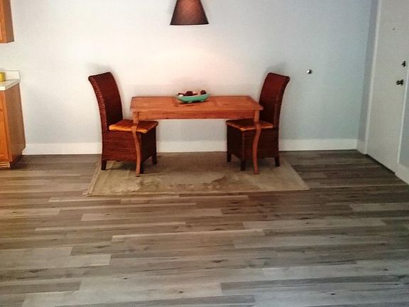 3rd image of 1592 Newborough Dr