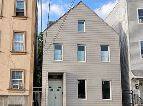 418 Walnut St, Newark, NJ
