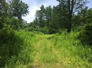 143 Dunphy Dr, Northampton, MA 01062