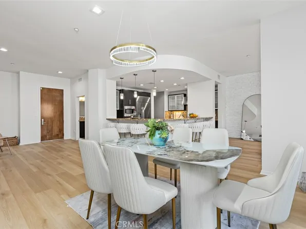 21 Gramercy Unit 220, Irvine, CA 92612
