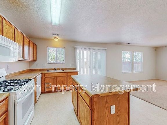 4th image of 1934 Tierra De La Luna Dr SW