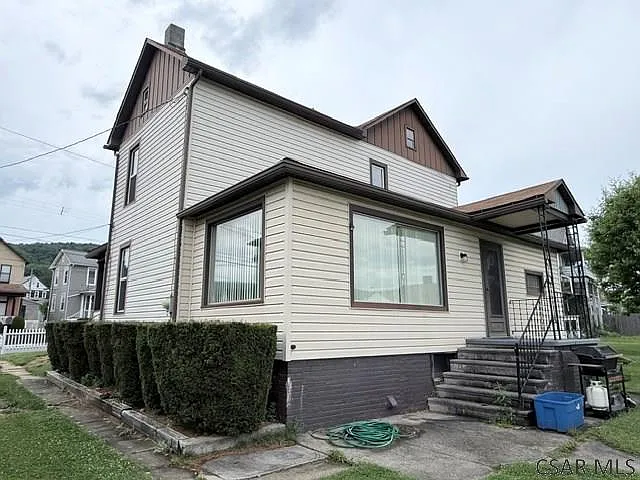 R130 Strayer St — Photo 30