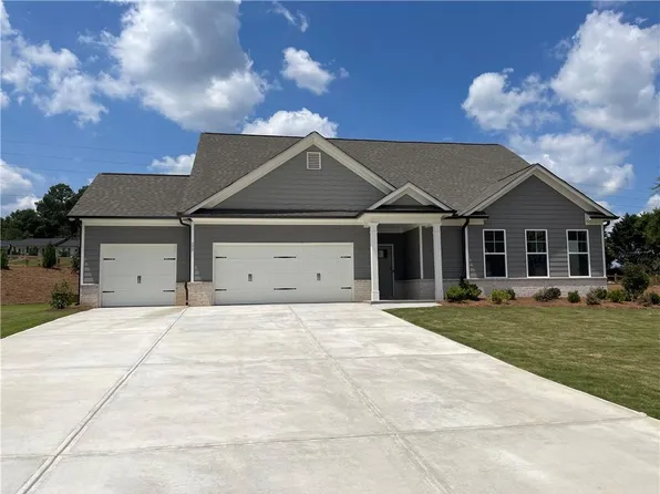 155 Cherokee Rose Ln, Hoschton, GA 30548